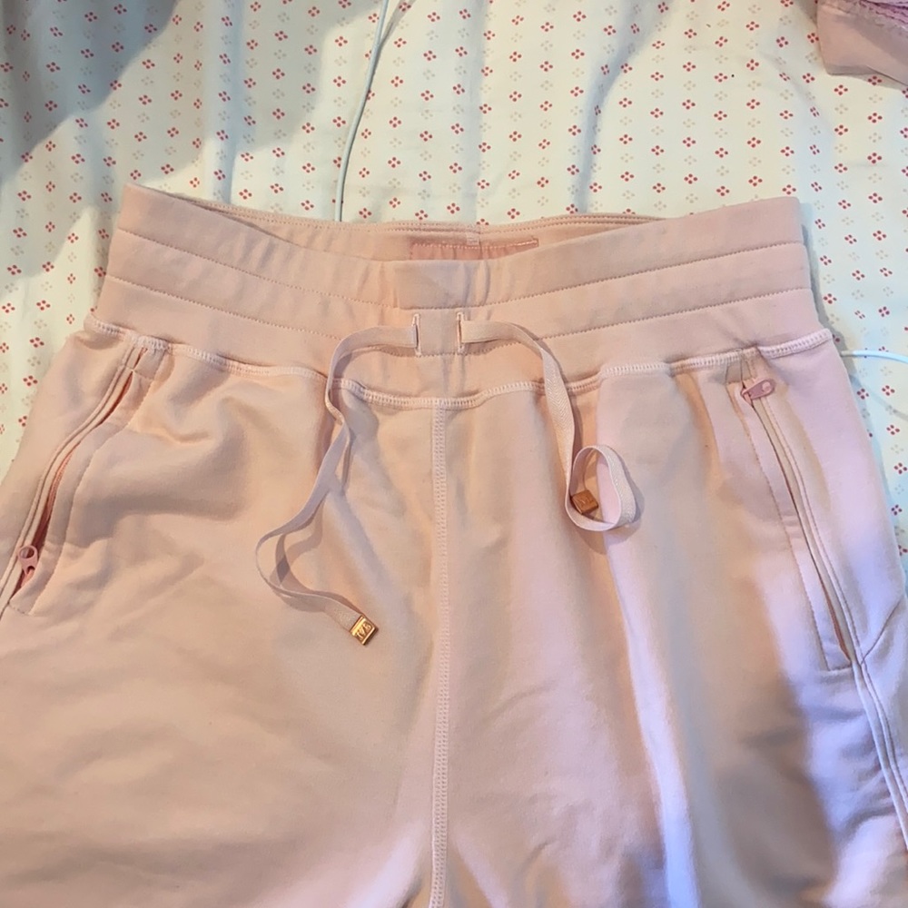 IVL blush joggers